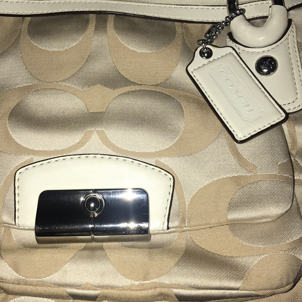 Coach Handbag - Picture 3 of 7